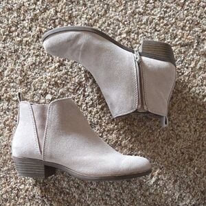 Women's Suede Ankle Boots - Cream